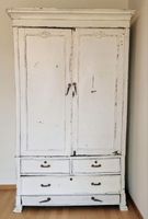 Antiker Shabby Chic Schrank
