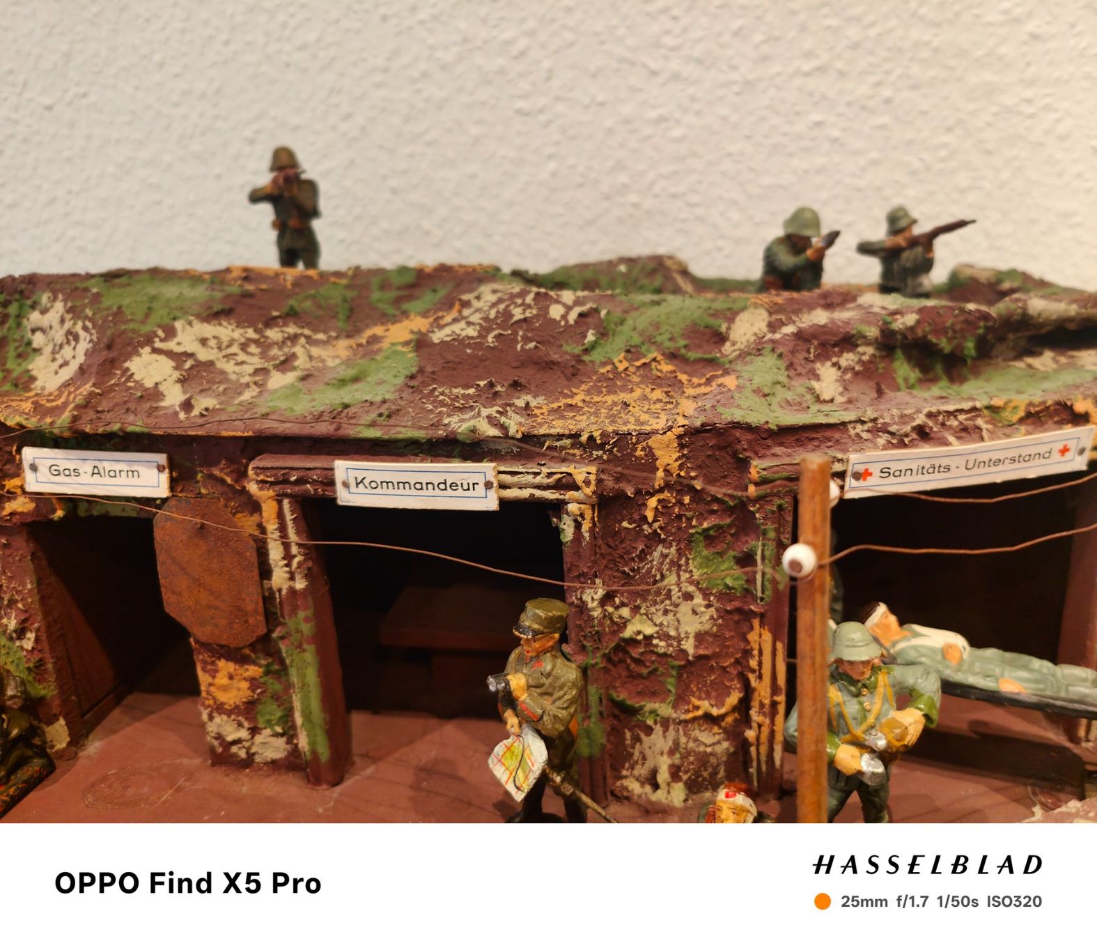 Elastolin Giocattoli: "Militärstützpunkt" mit Figuren Elastolin – Usato da Basel venduto da M2 6