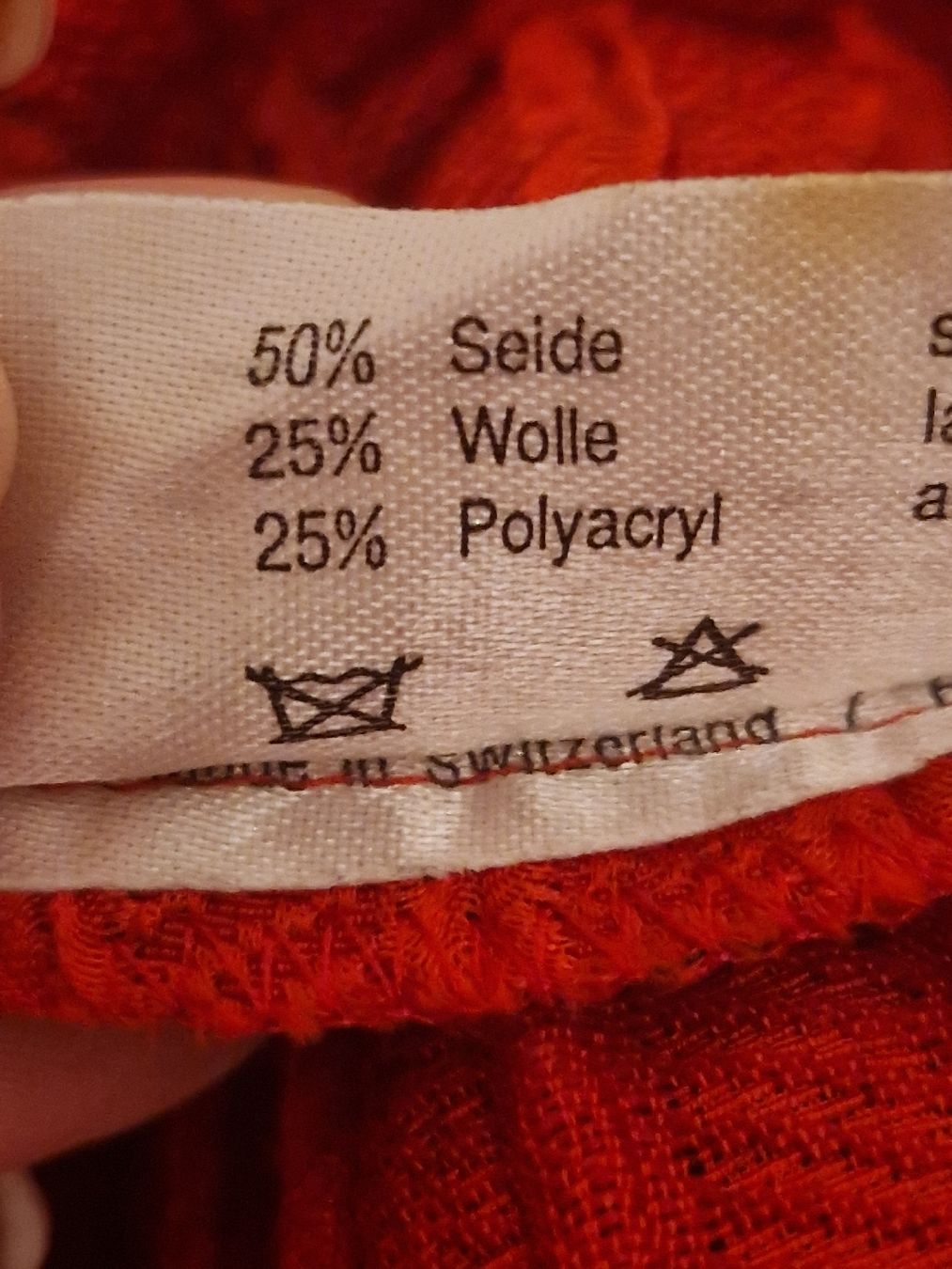 Costumes: Akris Kostüm rot Grösse 40,  Seide Wolle – D'occasion à Binningen par Daja75 9