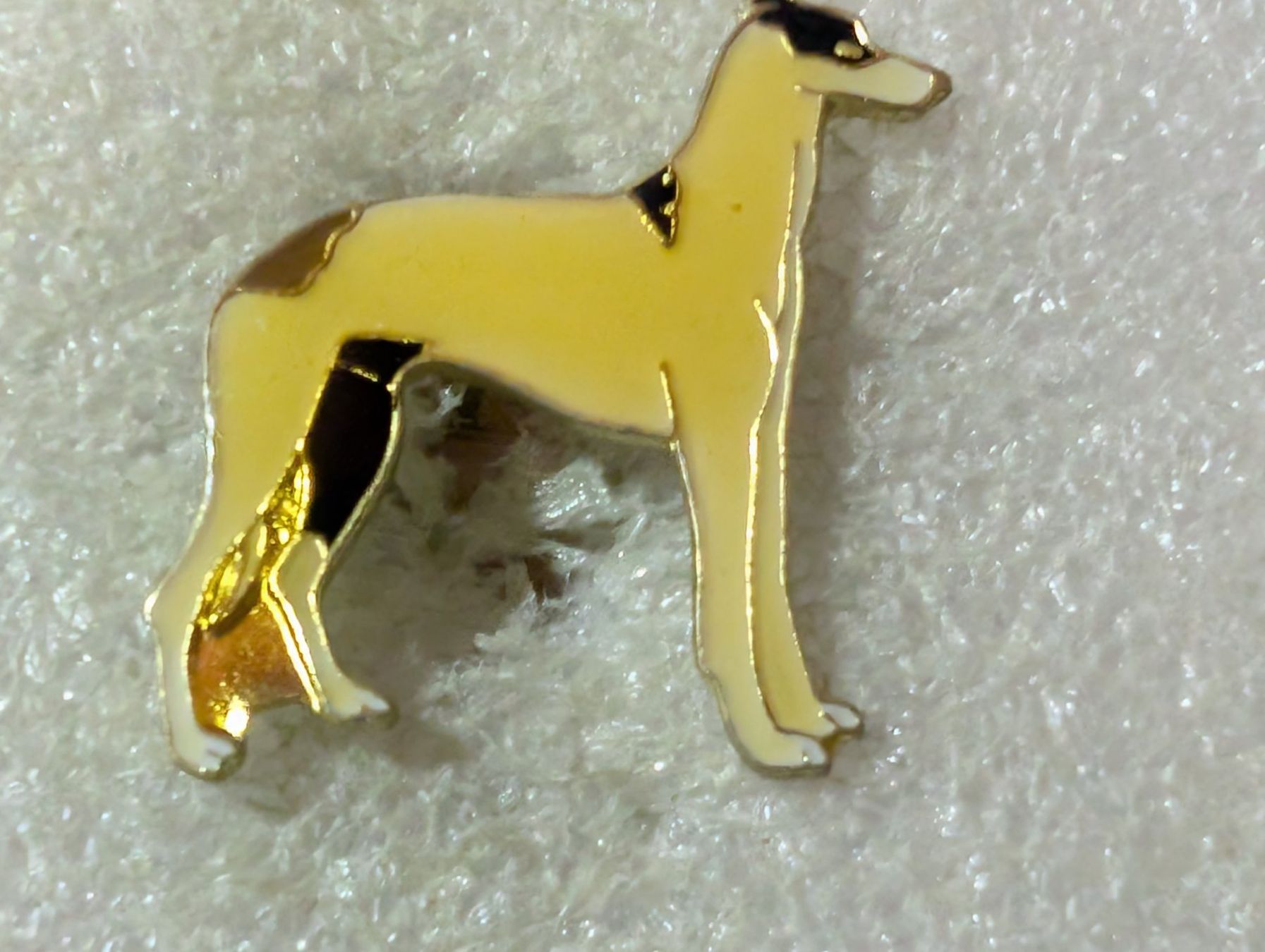 Placchette & Badge: Ansteckpin 104: Hund – Usato da Oppligen venduto da Pin-Fall-Shop