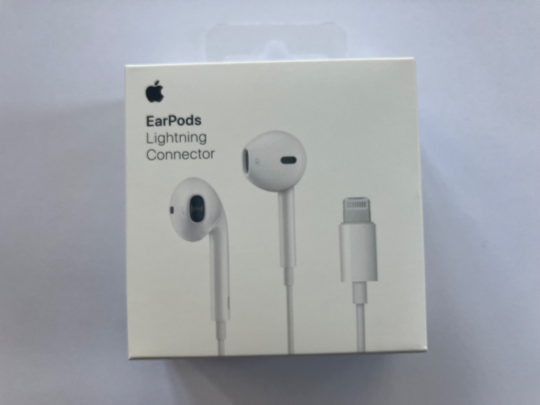 Apple Kopfhörer: Apple EarPods Lightning Connector – Neu und originalverpackt aus Riehen von