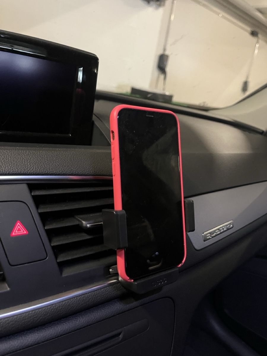 Automobili: Auto Telefon Halterung Lüftungsschlitze – Usato da St. Gallen venduto da 1t5045