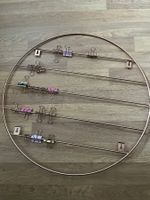 Rundes Wand-Display Rosegold mit Clips gebraucht