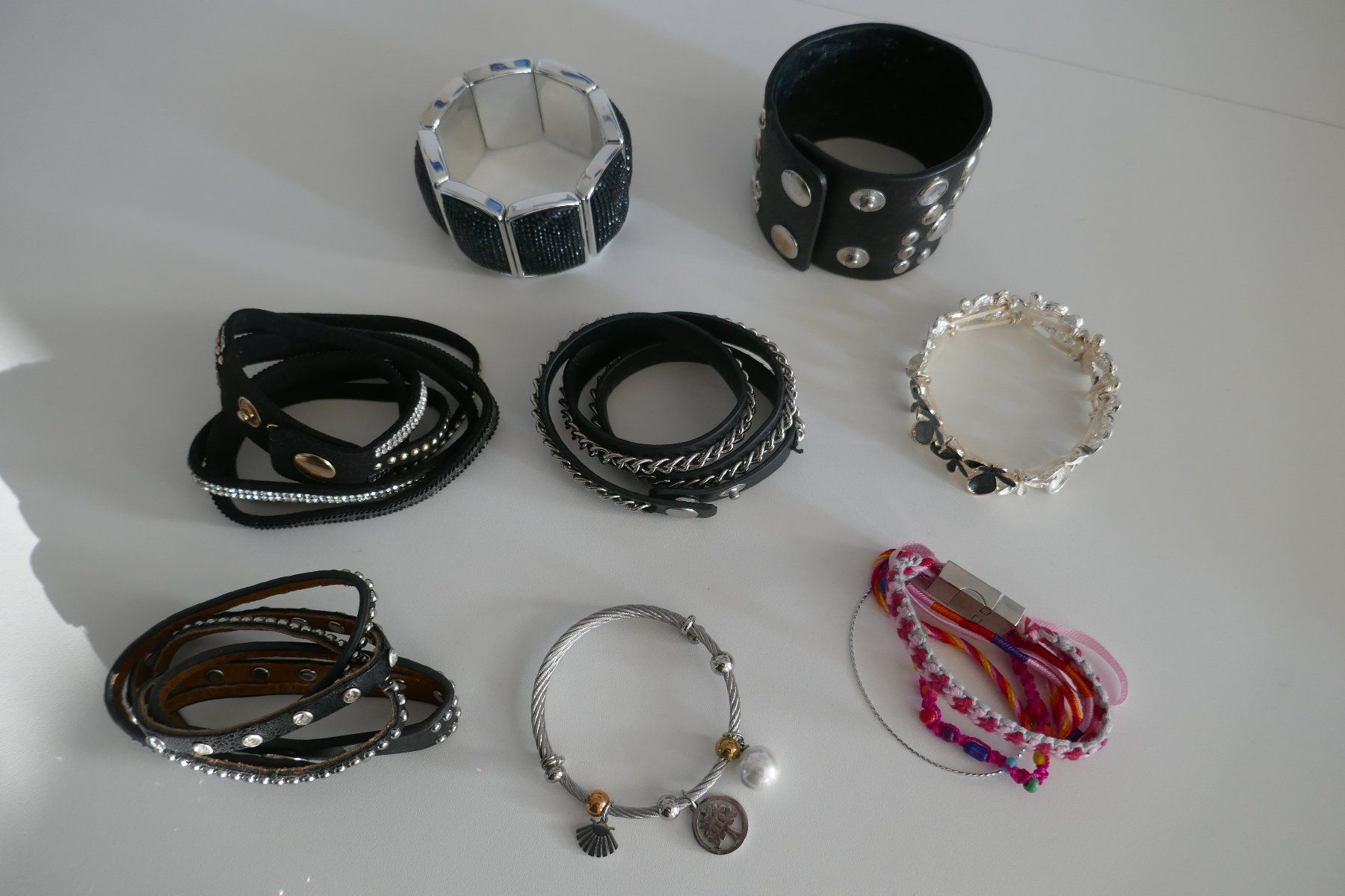 Armbänder & -reifen: Armbänder 8 Stück ! – Gebraucht aus Tegerfelden von X-Truck