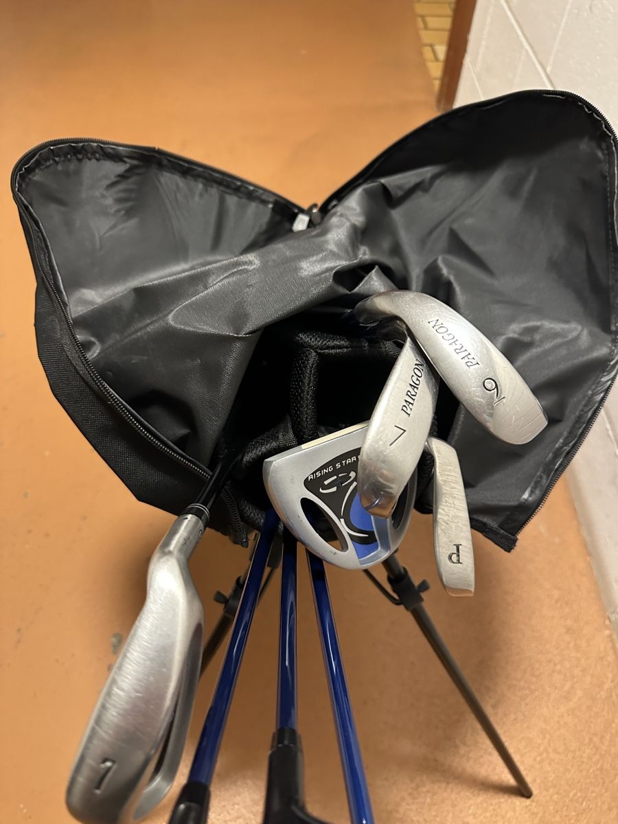 Mazze & Set: Club de golf junior – Nuovo (secondo la descrizione) da Colombier NE venduto da Pab77 2