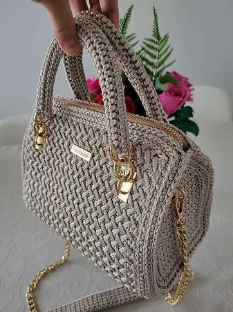 Handgemachte Makramee-Tasche
