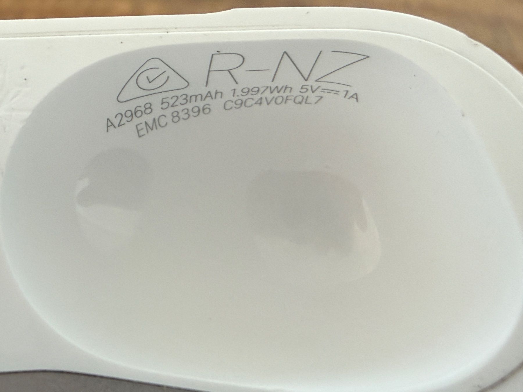 Apple Cuffie: APPLE AirPods Pro 2 Charging Case – Usato da Lausanne venduto da Nine1982 3