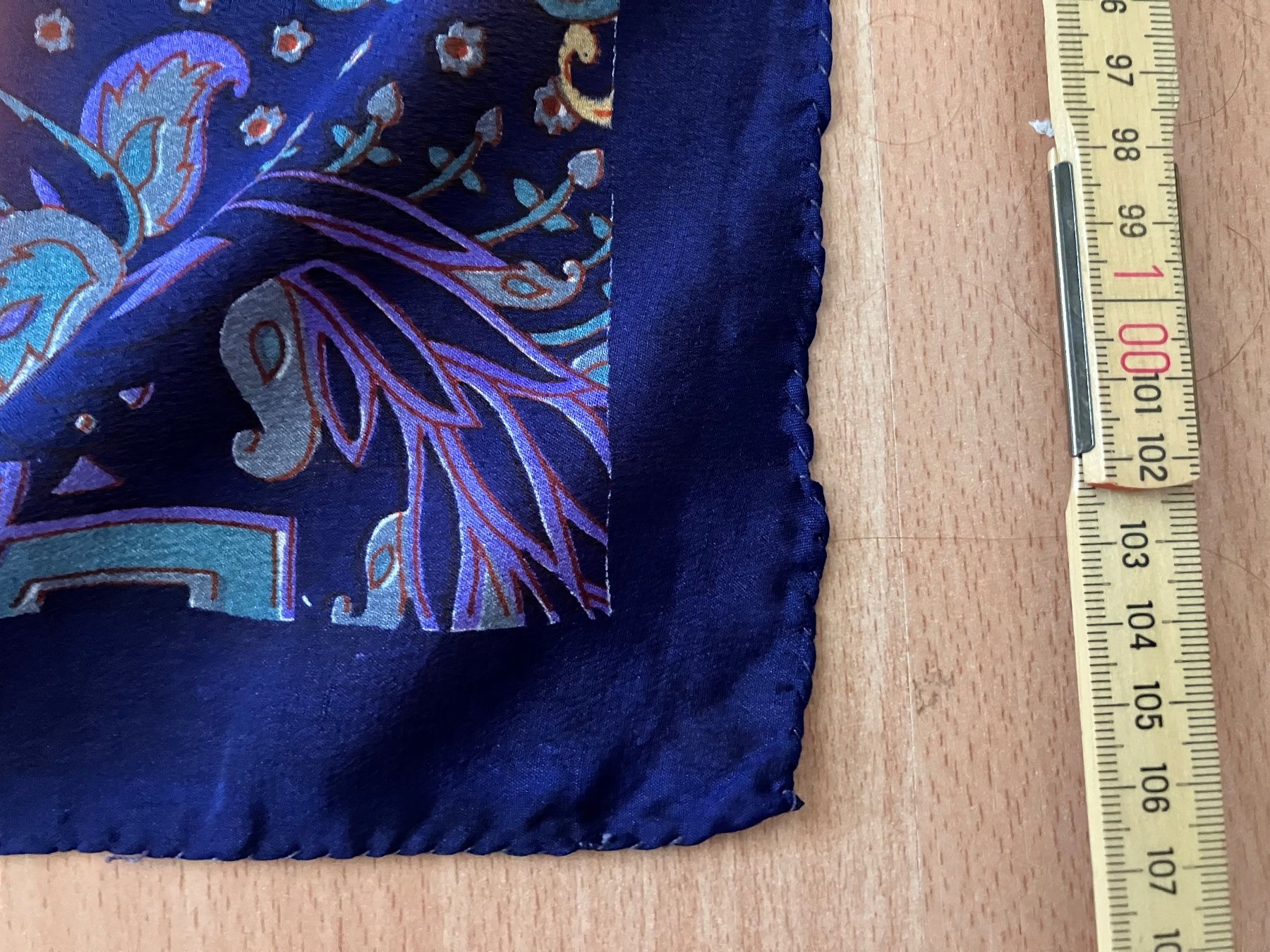 Foulard & Sciarpe: Nice quality Foulard Schal – Usato da Zürich venduto da Classic_Collection_Zurich 3