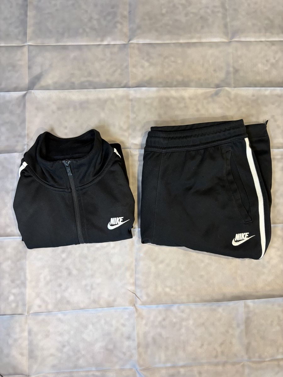 Pantaloni: Nike Trainingshose Schwarz, Grösse S – Usato da Oberweningen venduto da dalav1ntage 4