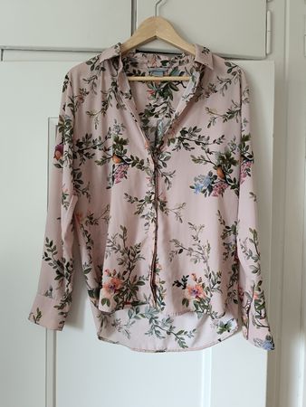 Hemd mit Blumenmuster, Grösse 38, Top Zustand