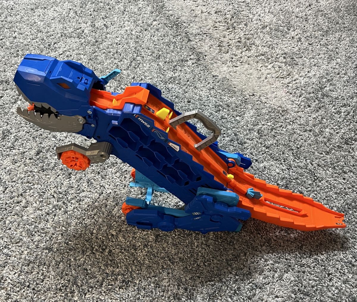 Hot Wheels Giocattoli: Hot Wheels City Ultimate T-Rex Transporter – Usato da Seengen venduto da suitupmonkey5