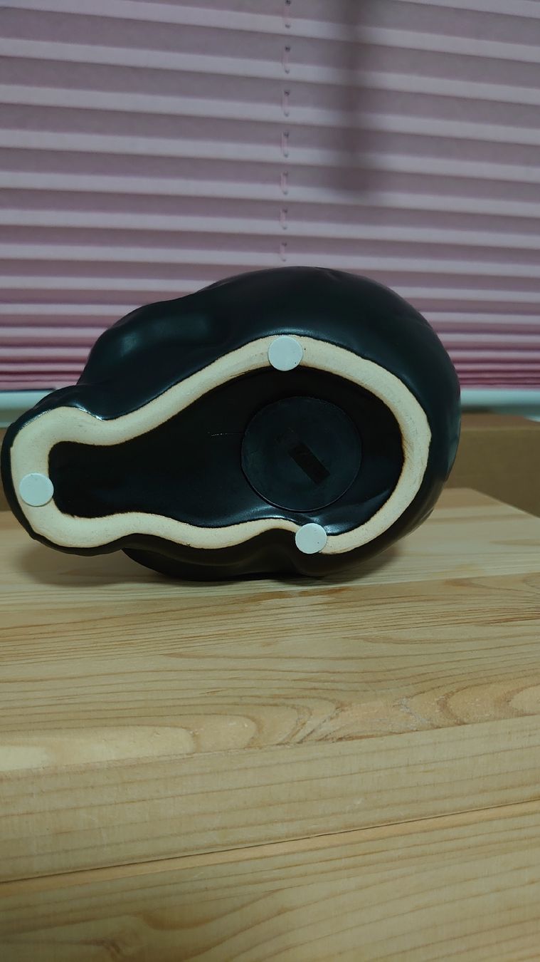 Spardosen: Sparschwein Totenkopf schwarz  – Gebraucht aus Oberbüren von cas_hnn7 3