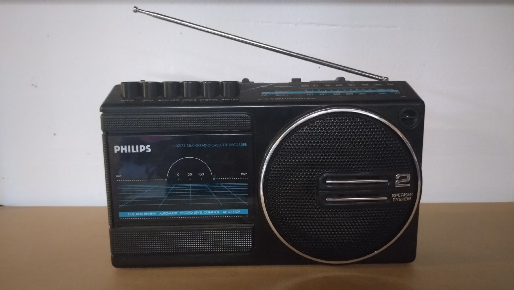 Philips Radios: Radio cassette Philips D7172  – Gebraucht aus Farvagny-le-Grand von LaCaverne