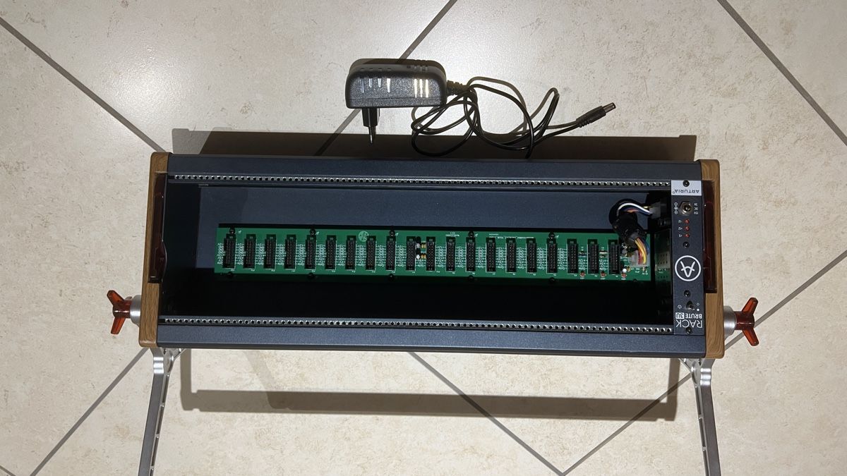 Arturia Strumenti musicali: Arturia Rack Brute 1U - Eurorack case – Usato da Meggen venduto da Hobst 1