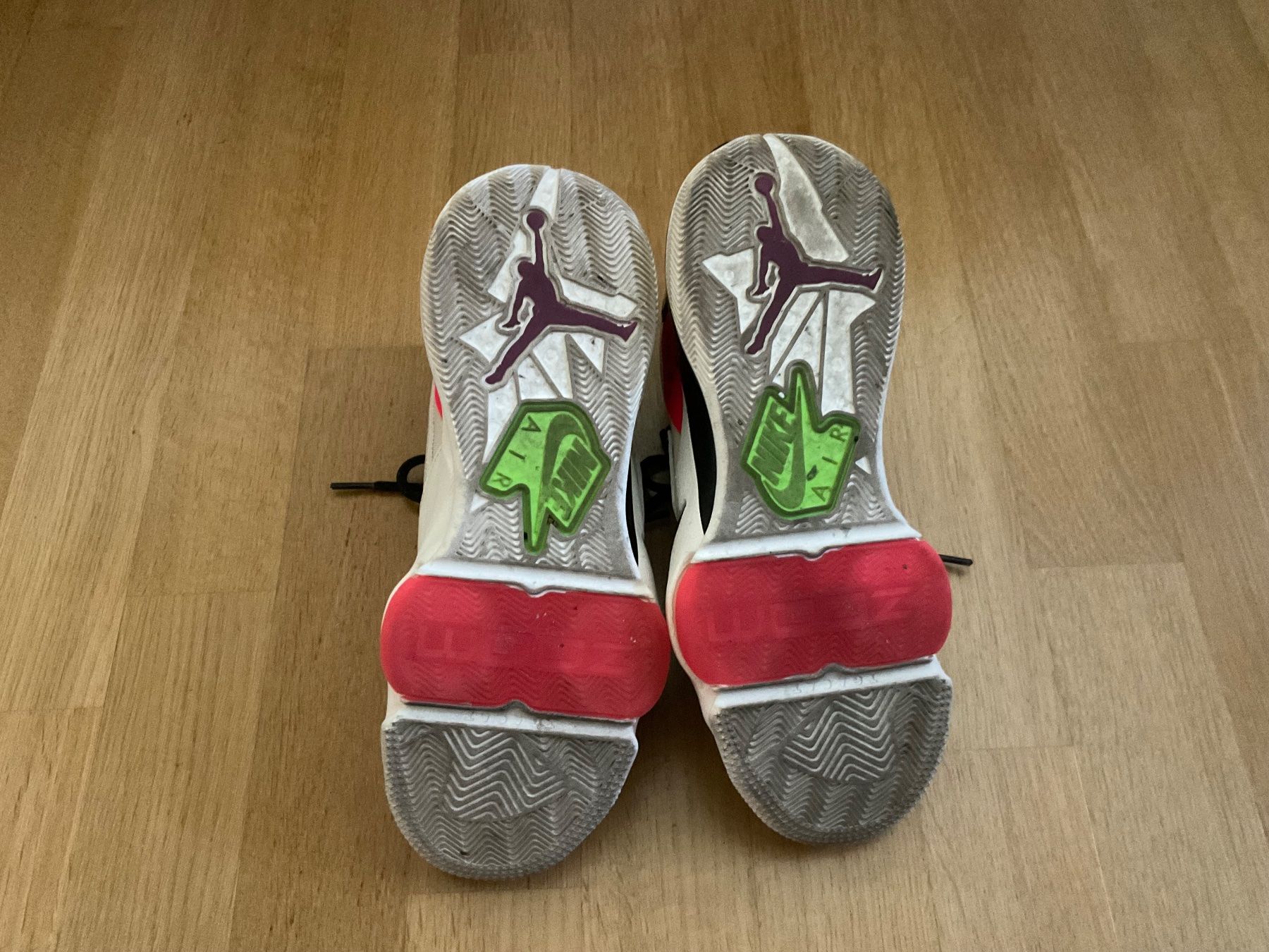 Nike Damenschuhe: Sportschuhe Nike Air – Gebraucht aus Horw von Benny017 3