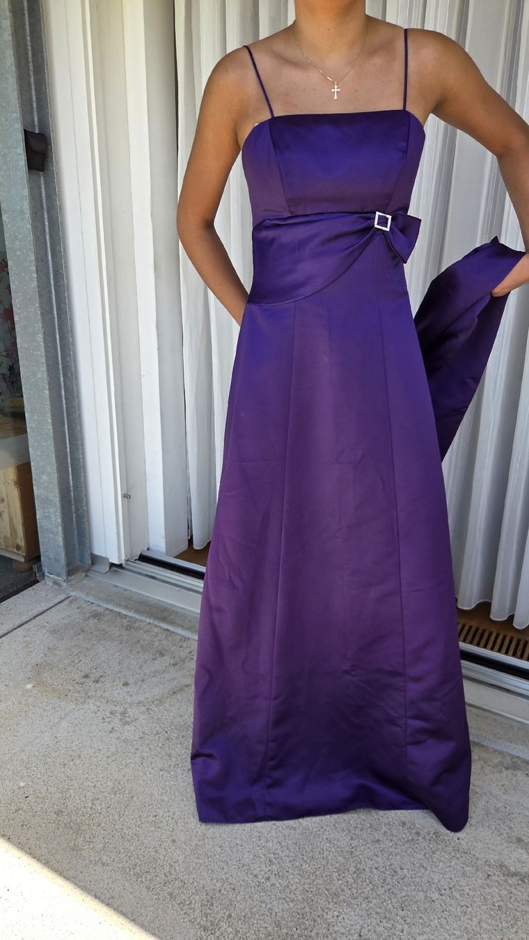 Vestiti: Lila Abendkleid Gr. 36 mit passendem Schal, elegant – Nuovo (secondo la descrizione) da Zug venduto da Pat050 4