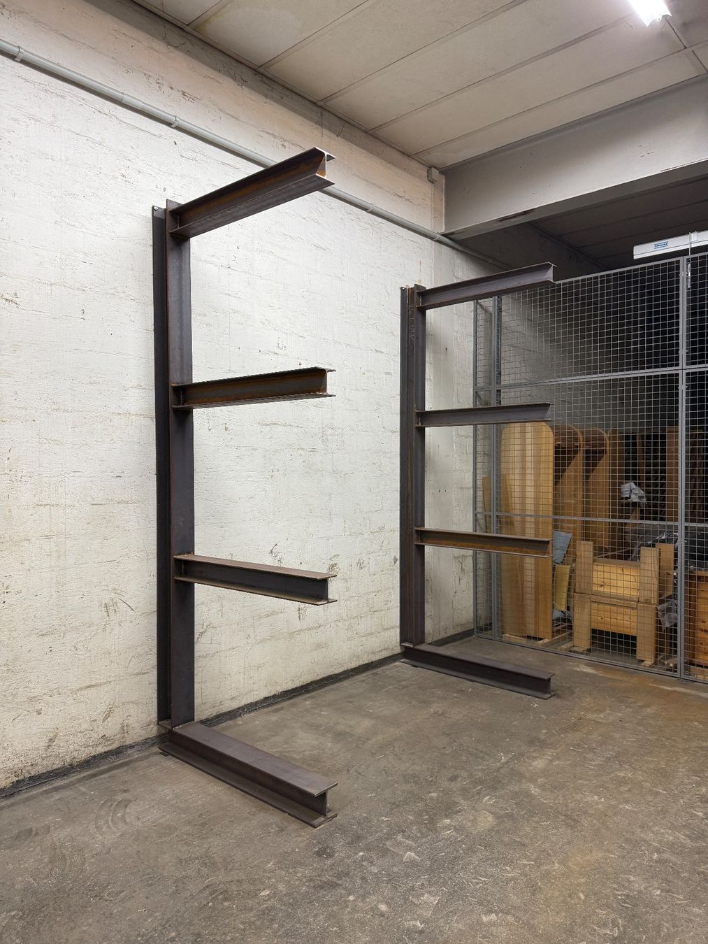Scaffali: Kragarmgestell, Schwerlastregal – Usato da Wolfhausen venduto da da_wintschi59