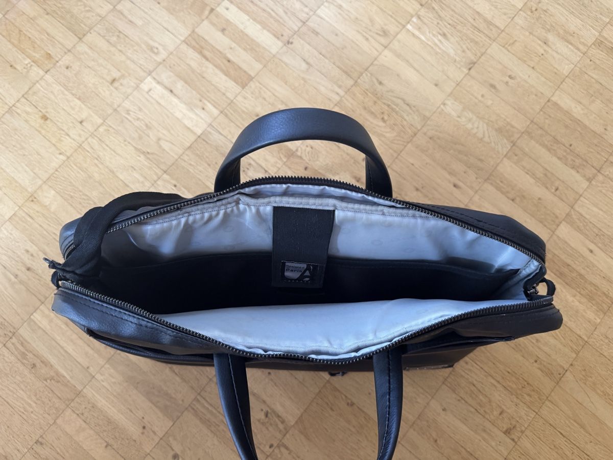 Borse: Laptop Tasche Schwarz - Port Design – Usato da Bern venduto da Lexis6 1