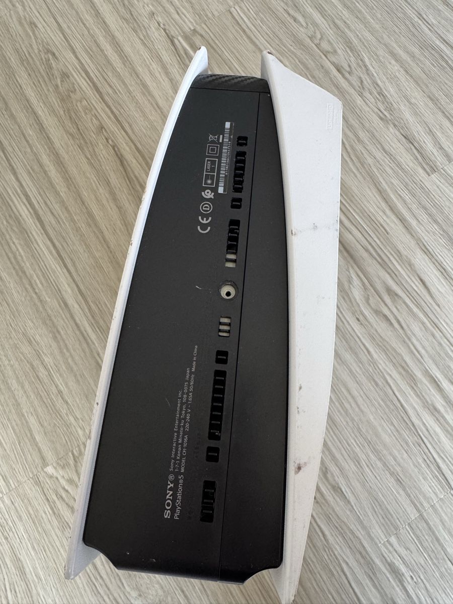 Sony Konsolen: PlayStation 5 Disc  – Defekt aus Les Reussilles von zha_8z2d 3