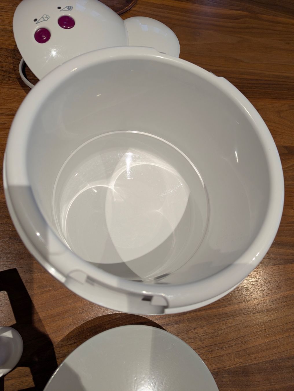 Philips Elettrodomestici da cucina: Glacemaschine / Eismaschine "Philips HR2305 – Usato da oftringen venduto da Steinbruch 2