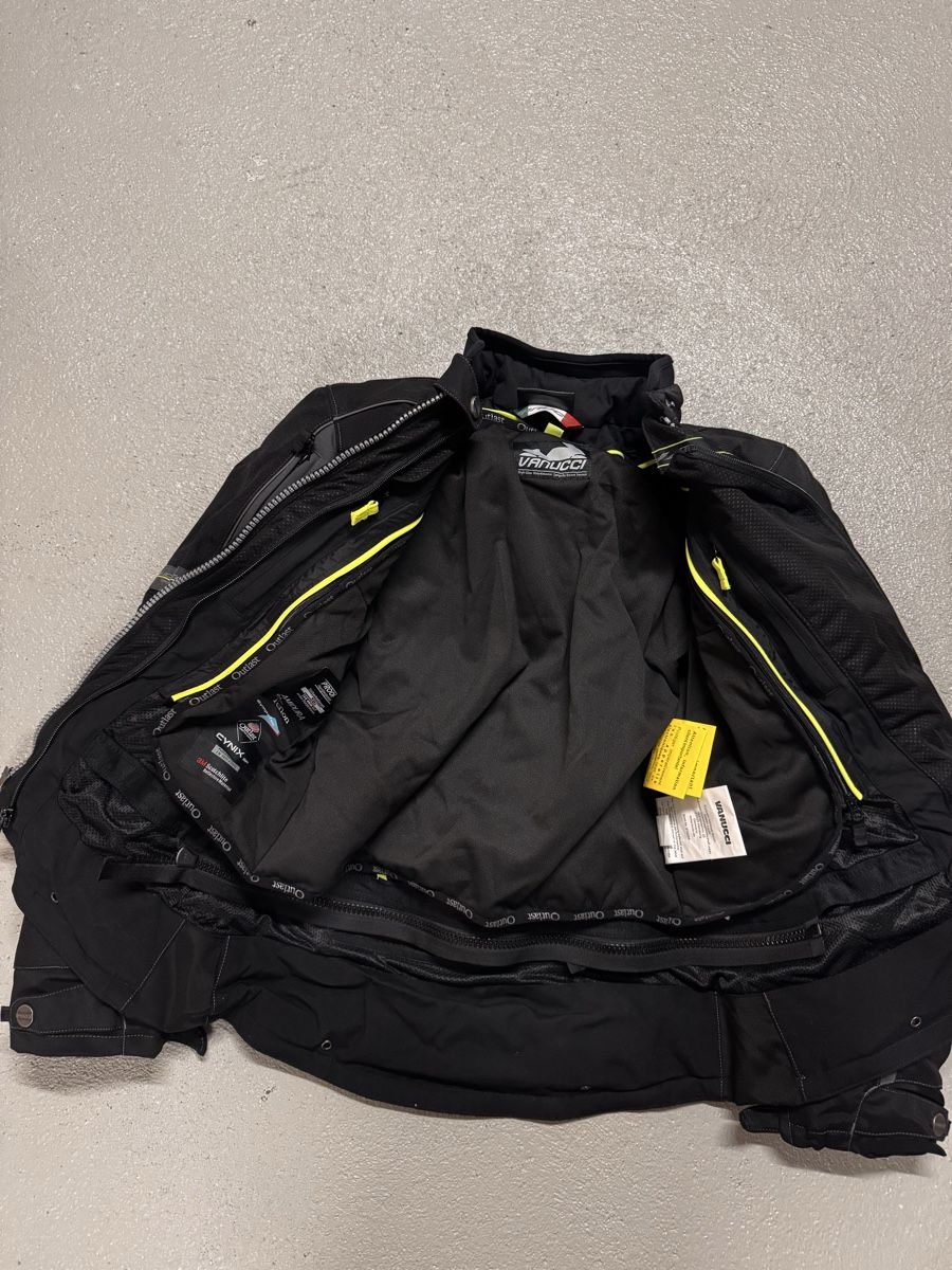 Vanucci Giacche: Motorradjacke Damen Vanucci – Nuovo (secondo la descrizione) da Kappel am Albis venduto da Menazee 1