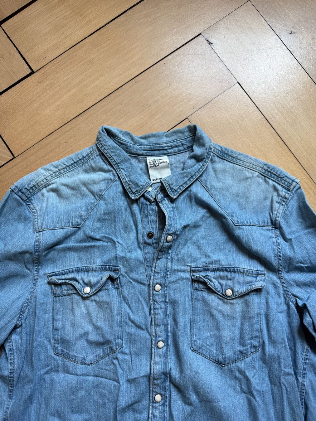 H&M Hemden: Jeanshemd hellblau L – Gebraucht aus Zürich von Diazaio 1