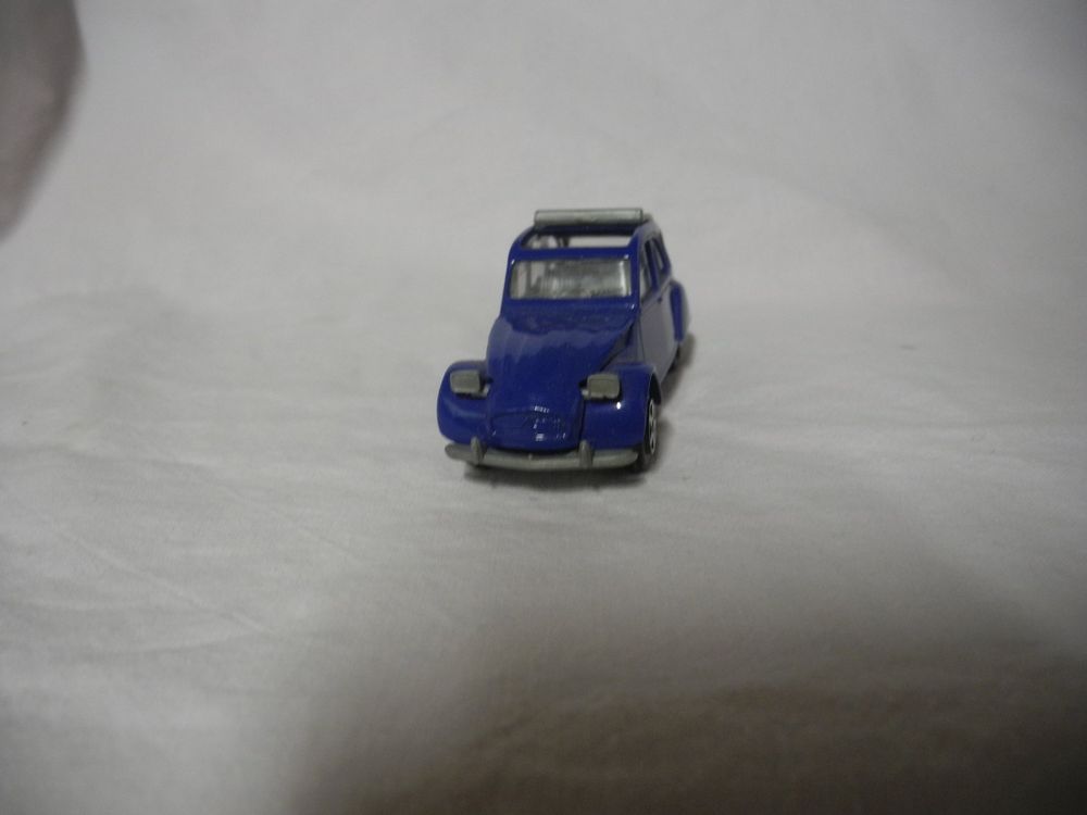 Miniature NOREV Citroën 2CV Berline – Échelle 1:86 – Fabrication Française (occasion, Métal Blanc)