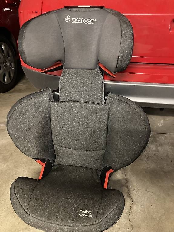 Seggiolini per auto: Maxi-Cosi Kindersitz 3-12 – Usato da Greifensee venduto da Greifensee12