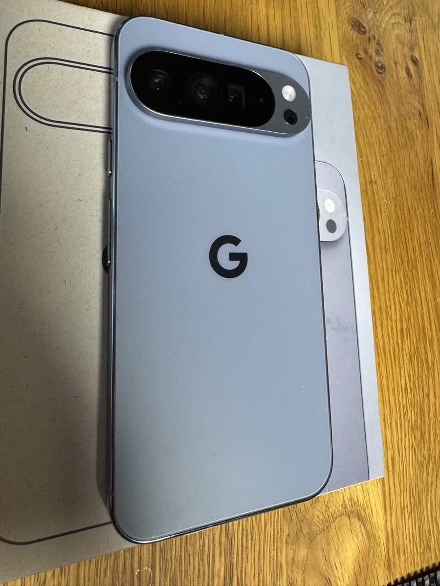 Google Telefoni cellulari / Smartphones: Google Pixel zehn Pro XL 256 MB Moonstone – Nuovo (secondo la descrizione) da Zug venduto da Silverjunge 1