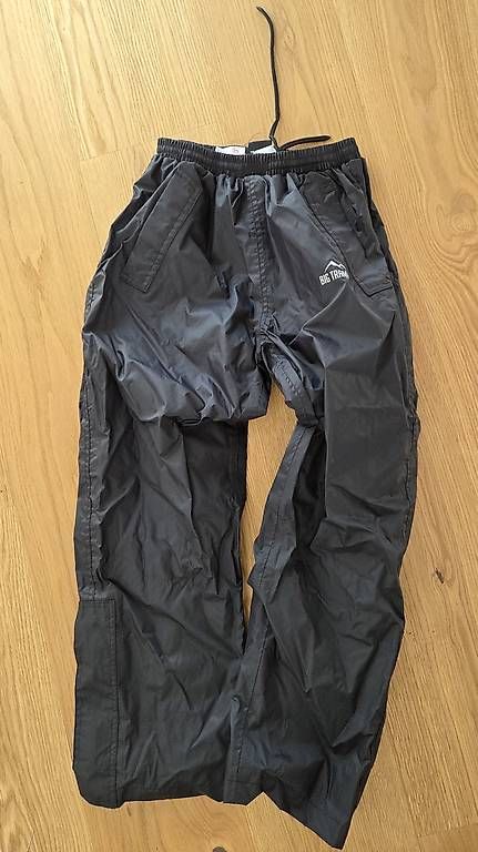 Pantalons: Regenhose Gr.140 – Neuf avec emballage d'origine à Eggersriet par monibenz79