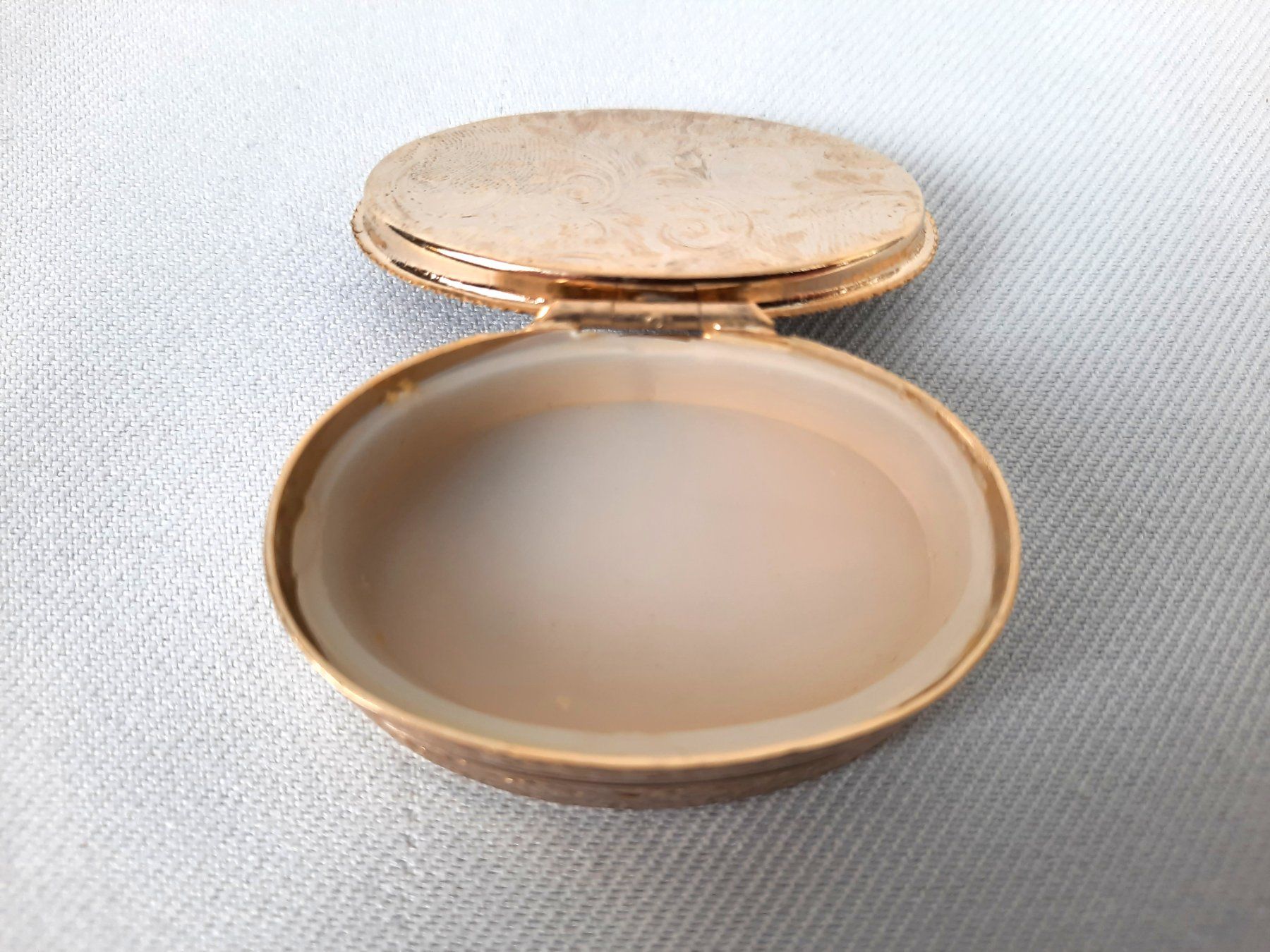 Contenitori & Simili: Vintage Pillendose – Usato da Beinwil am See venduto da Restwert_Beinwil 3