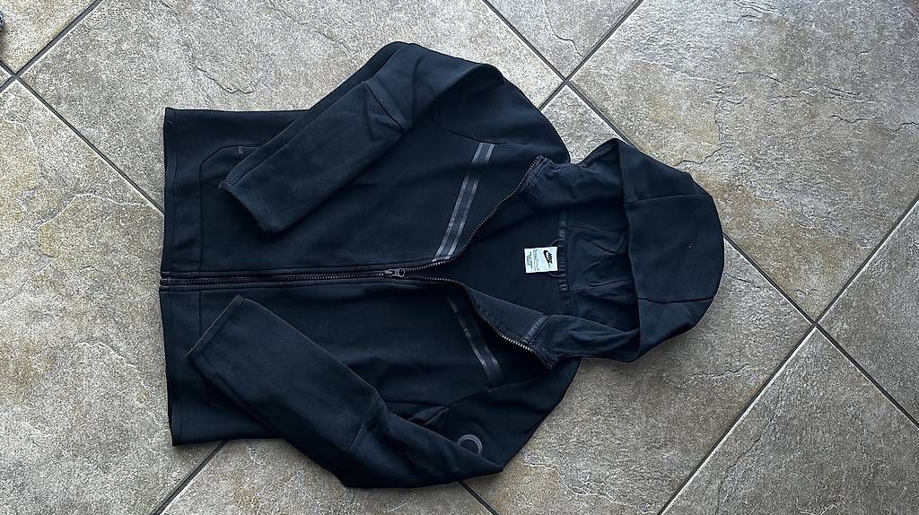 Giacche: Giacchetta Nike – Usato da Verscio venduto da nat_928w