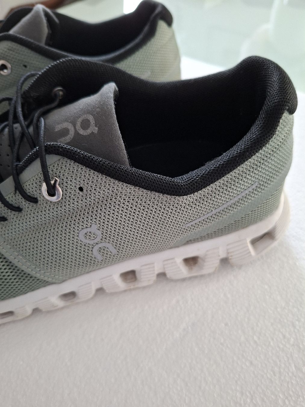 On Scarpe da uomo: Chaussures de running On Running en maille – Usato da Renens VD venduto da ser_j2fn 1