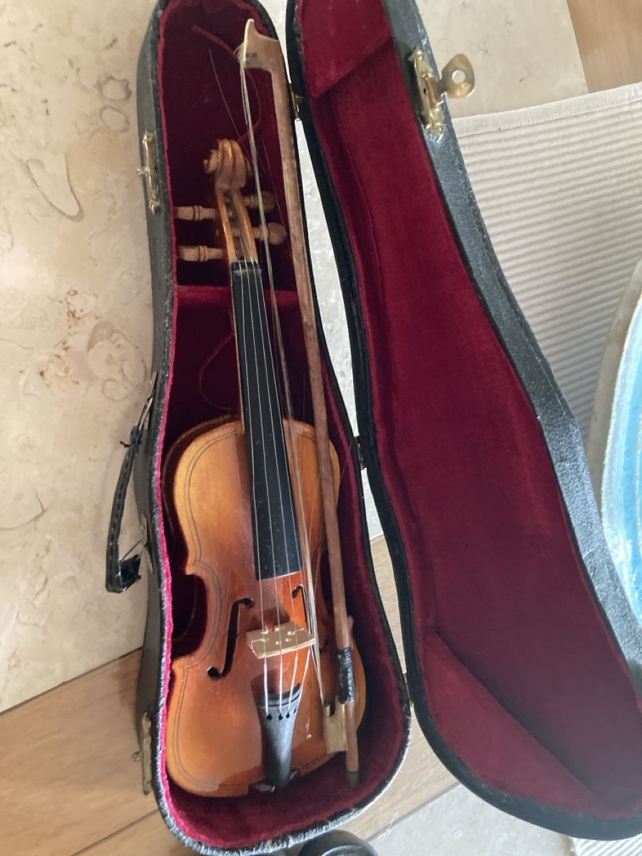 Musikinstrumente: Violons miniatures  – Gebraucht aus Bursinel von SeveralLives 1