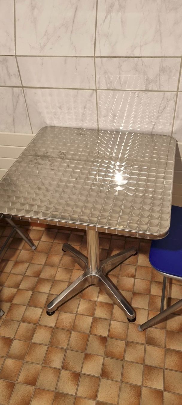 Tische: Kleiner Balkontisch – Gebraucht aus Derendingen von Rider3 1