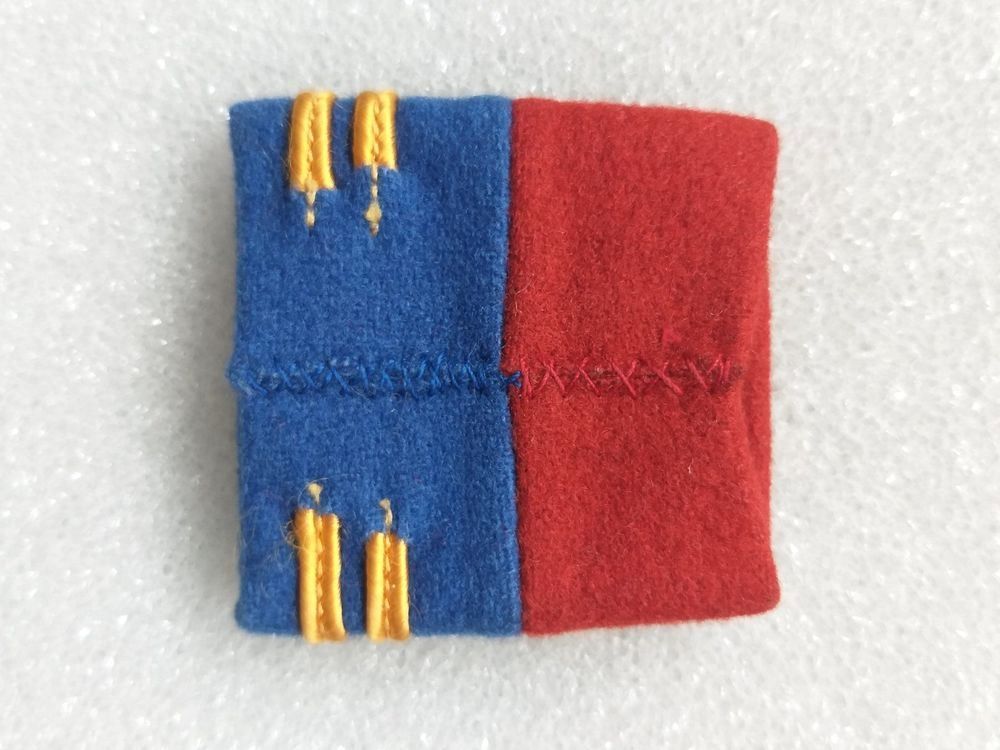 Placchette & Badge: Schulterpatte Oberleutnant Abteilung 48 – Usato da Bauma venduto da SwissMilitaria 1