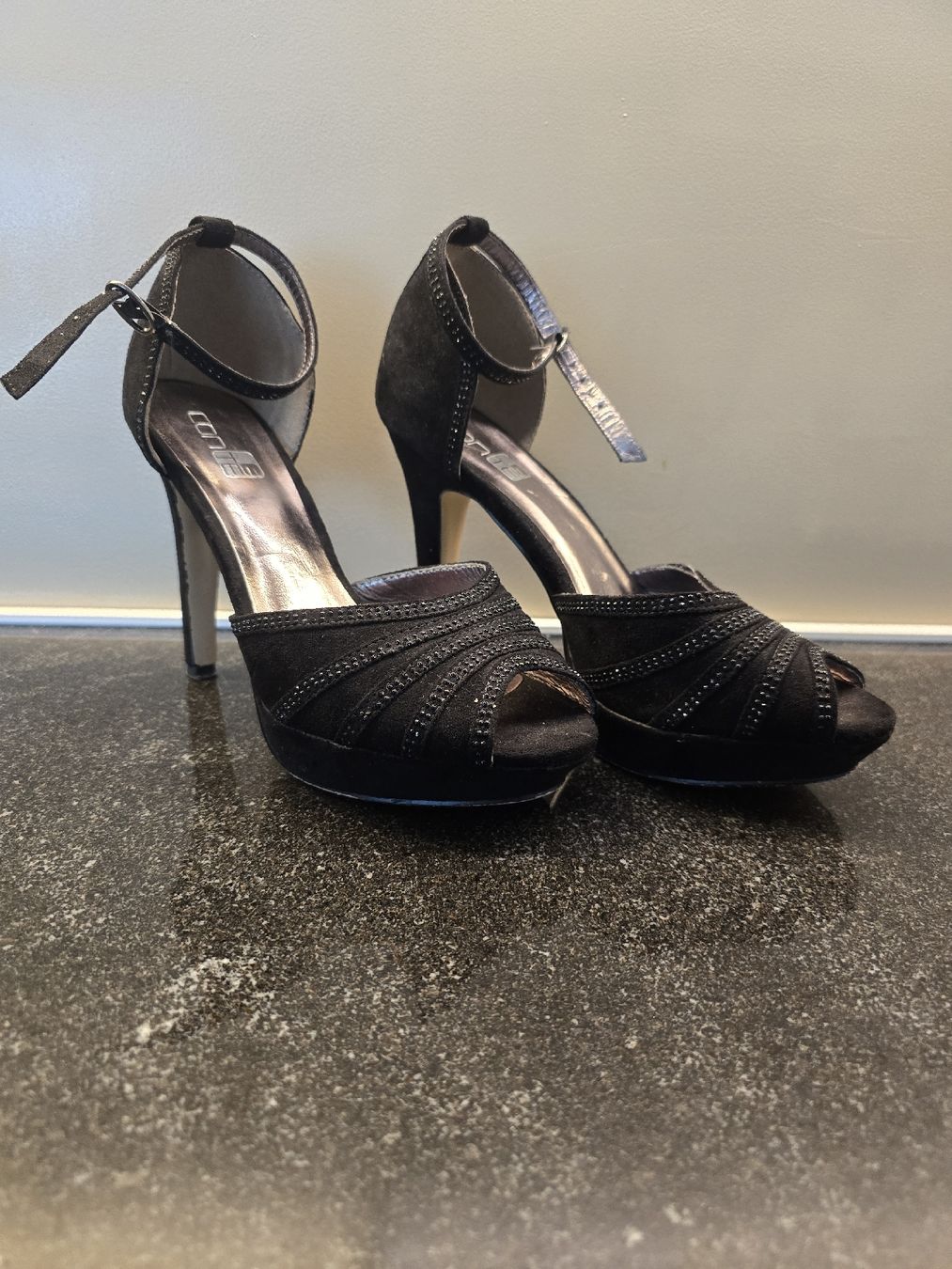 Damenschuhe: Elegante Pumps - Grösse 37 – Gebraucht aus Hägglingen von Raff_Ella