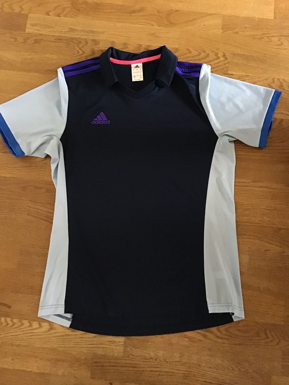 Adidas T-shirt: Shirt "Adidas" Gr. L... – Usato da Uetendorf venduto da Koh0