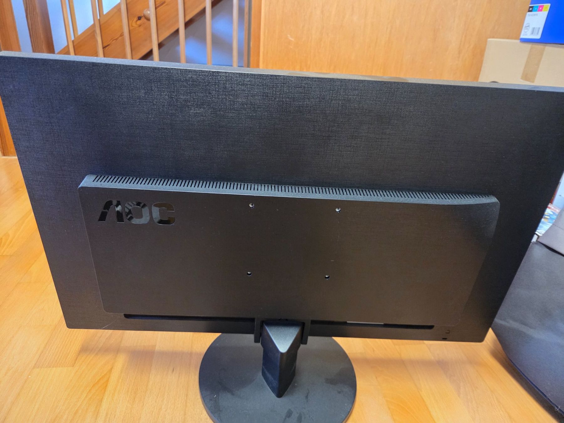 AOC Monitore: 27" Monitor mit Lautsprecher – Gebraucht aus Oberwil (Dägerlen) von Mcsteven 1