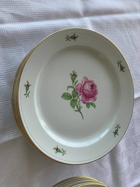 Set di piatti: Fürstenberg "Rote Rose" Essservice – Usato da Birrwil venduto da struempler 1