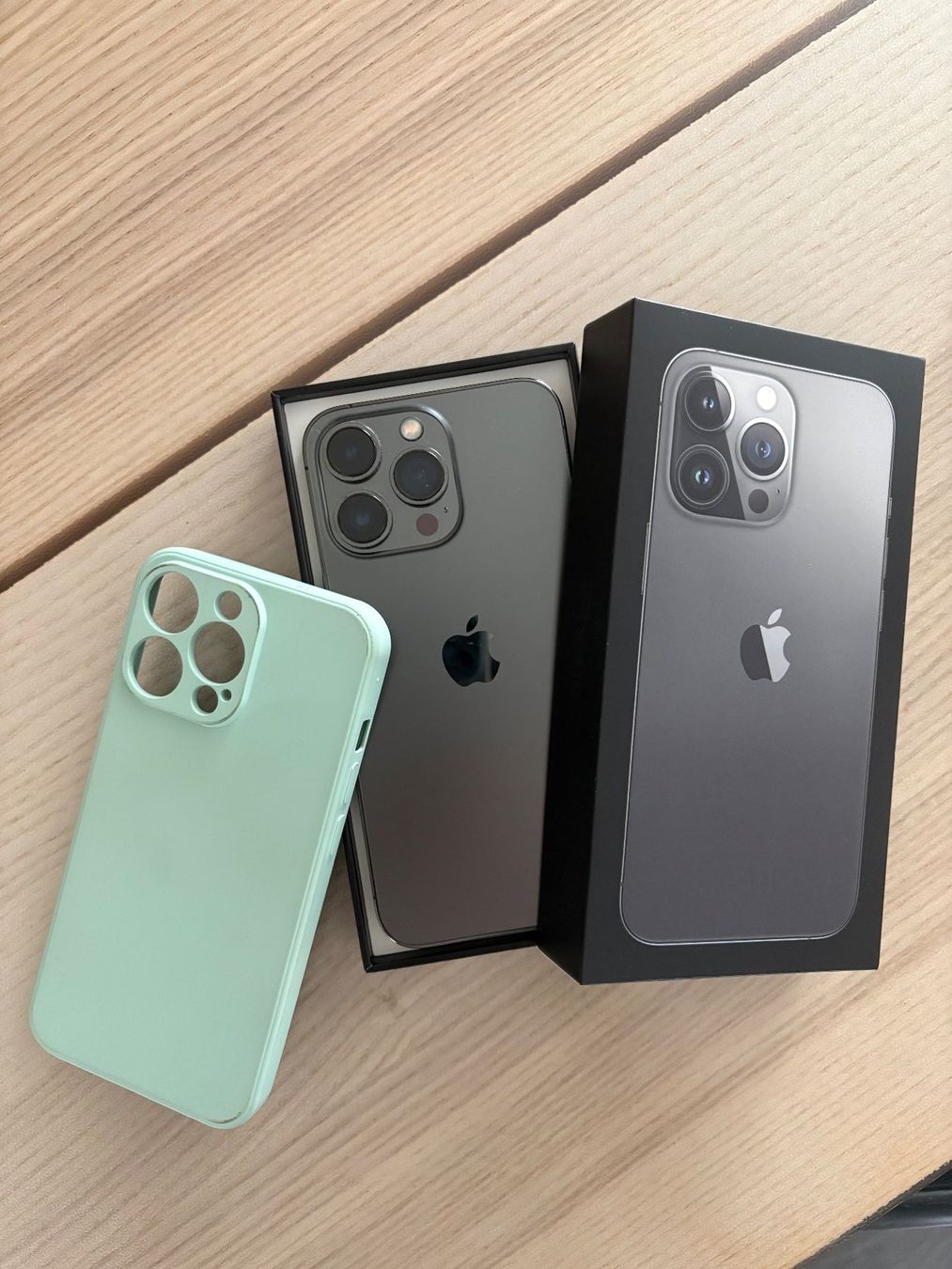Apple Portables: Apple iPhone 13 Pro 128GB Graphit – mit Box & Kabel – D'occasion à Gipf-Oberfrick par IngmarJasmin