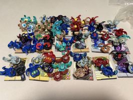 Lotto di 56 Bakugan, perfetti per un regalo estivo!