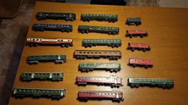 H0 AC, DC, 18 Diverse Wagen.