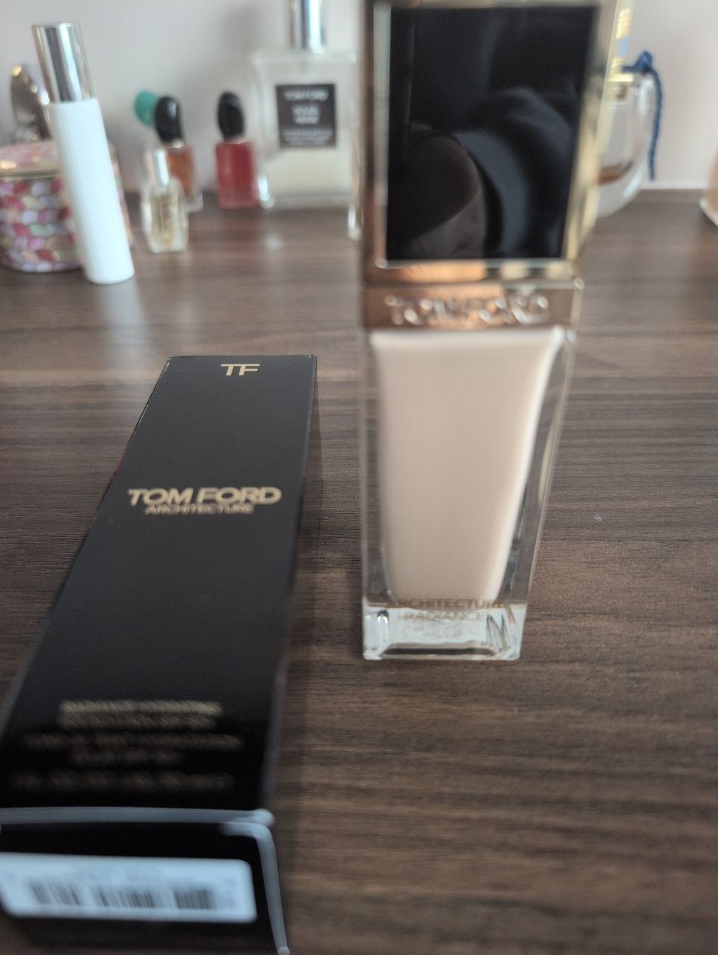 Tom Ford Make-up: Fond de teint Tom Ford Architecture Radiance 2.0N – Usato da Buchillon venduto da BarbaraS-D