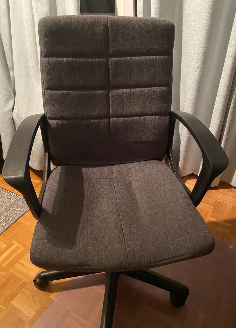 Micasa Sedie: Chaise de bureau sur roulettes – Usato da TROINEX venduto da metfam20