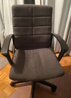 Chaise de bureau sur roulettes