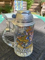 Bierkrug mit Zinndeckel und Fahrradklingel