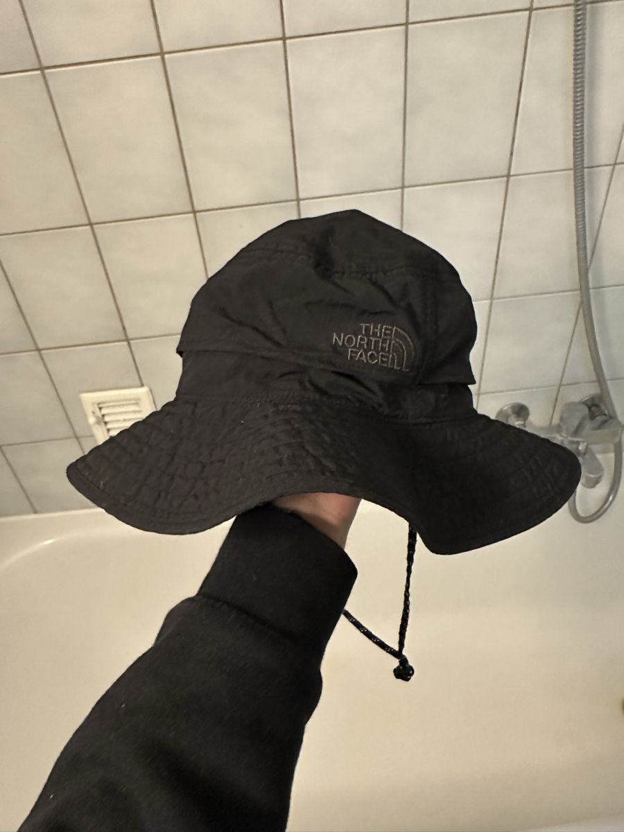 North Face Copricapi, berretti & cappellini: Chapeau bob THE NORTH FACE – Usato da Lausanne venduto da Tipouze