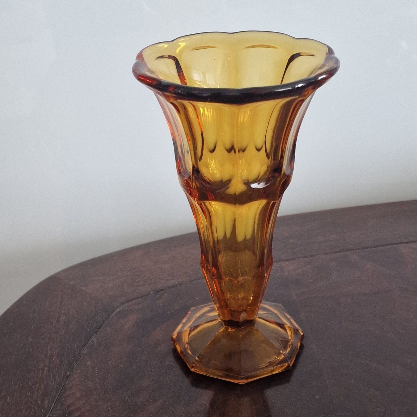 Vasi & Recipienti: Antiker Glas-Vase Bernstein Goldfarben, Jugendstil – Usato da Birr venduto da sen_sy55 2