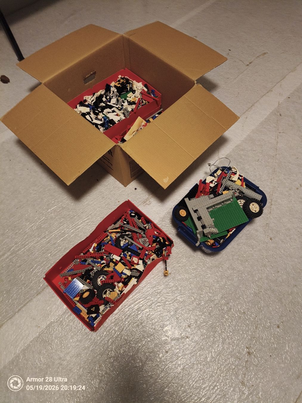 Lego Giocattoli: grosse Box voll mit Lego – Usato da Scherzingen venduto da The-C 2